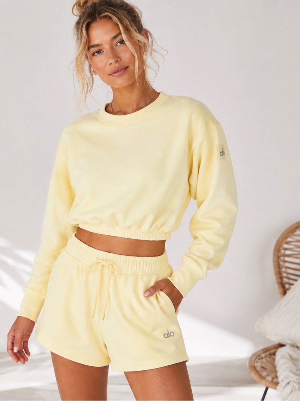 ALO Yoga Accolade Cropped Crewneck & Shorts SET Yellow Size S